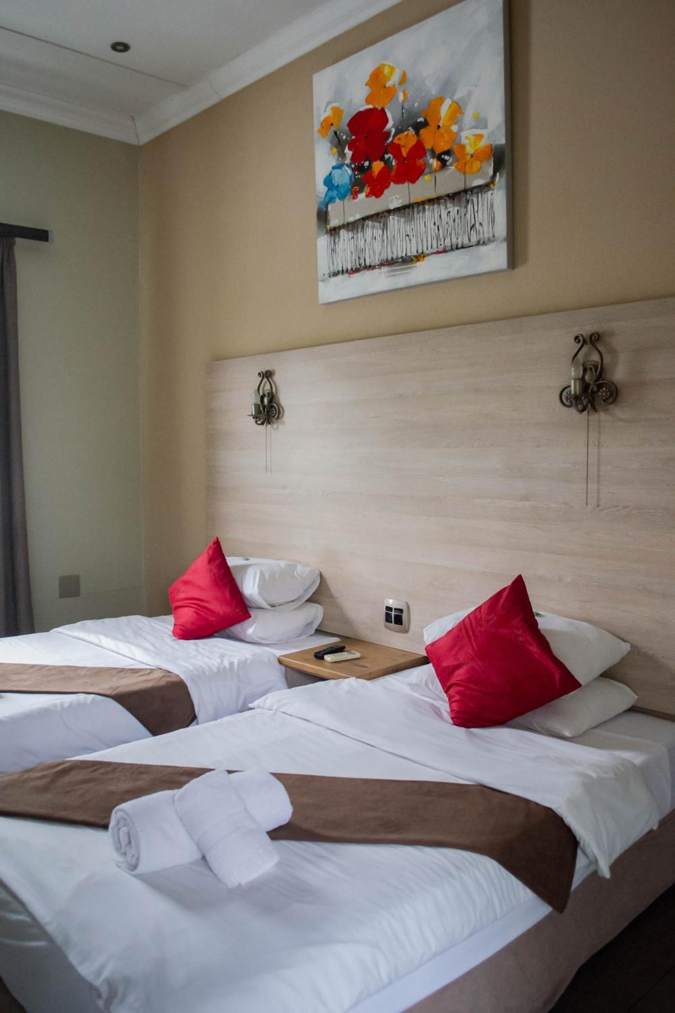 Minen Hotel 楚梅布 外观 照片